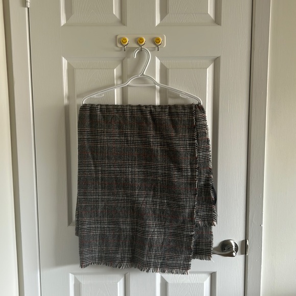 ZARA Plaid Scarf - Picture 1 of 2